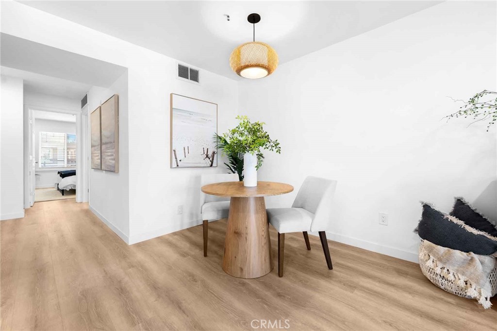 1200 Pacific Coast 325