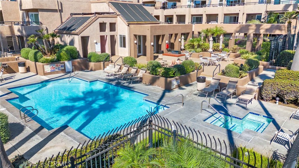 1200 Pacific Coast 325