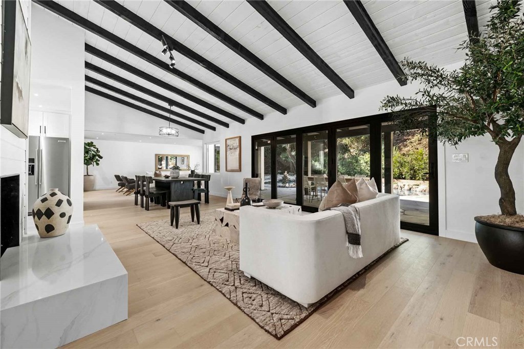 2401 Coldwater Canyon Drive