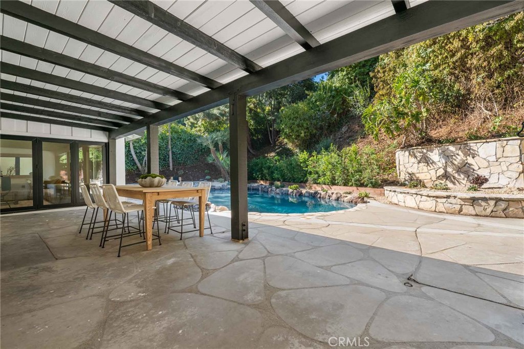 2401 Coldwater Canyon Drive