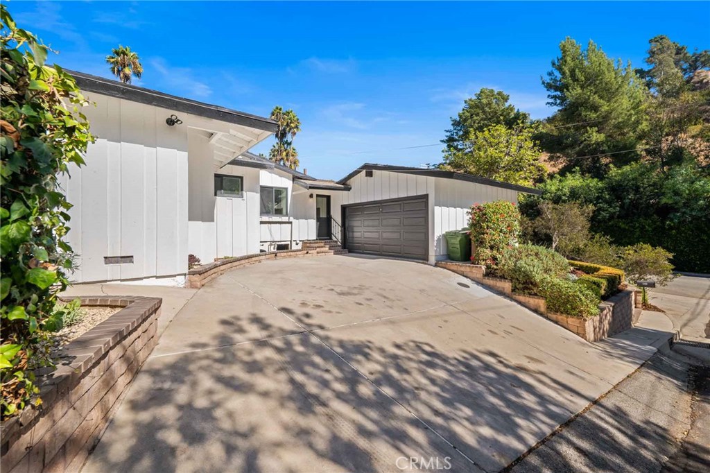 2401 Coldwater Canyon Drive
