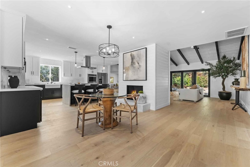 2401 Coldwater Canyon Drive