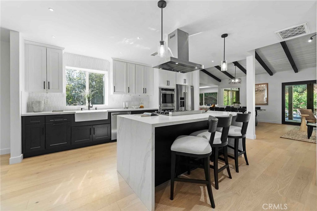 2401 Coldwater Canyon Drive