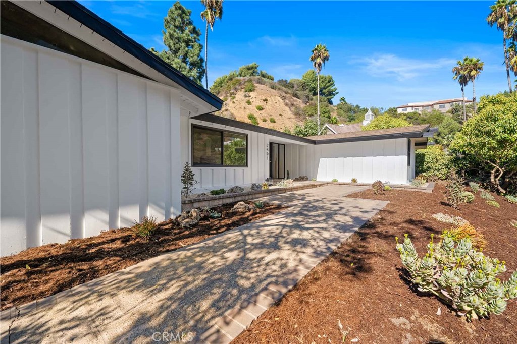 2401 Coldwater Canyon Drive