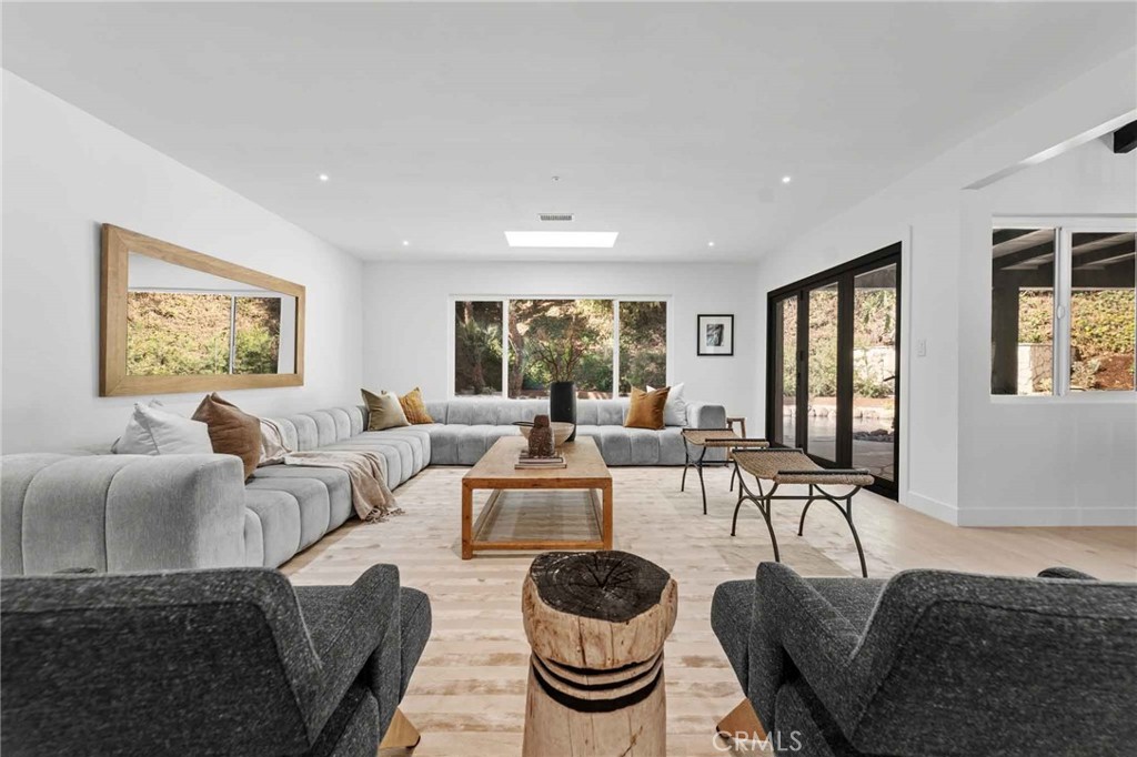 2401 Coldwater Canyon Drive