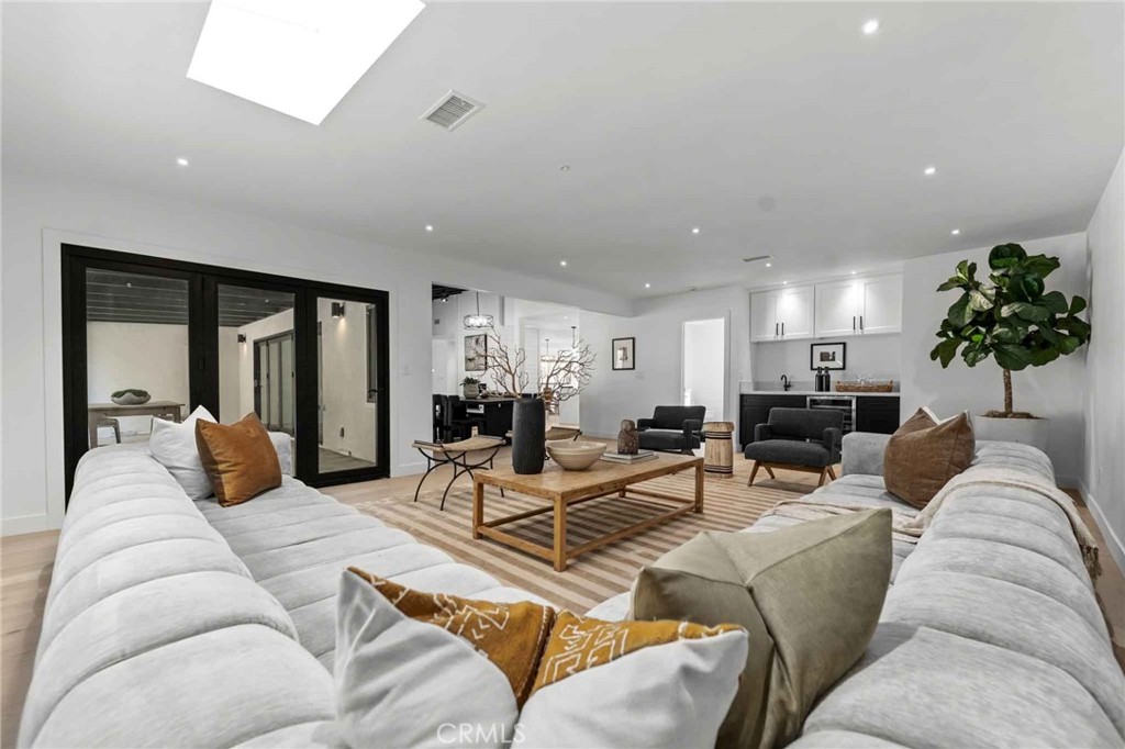 2401 Coldwater Canyon Drive