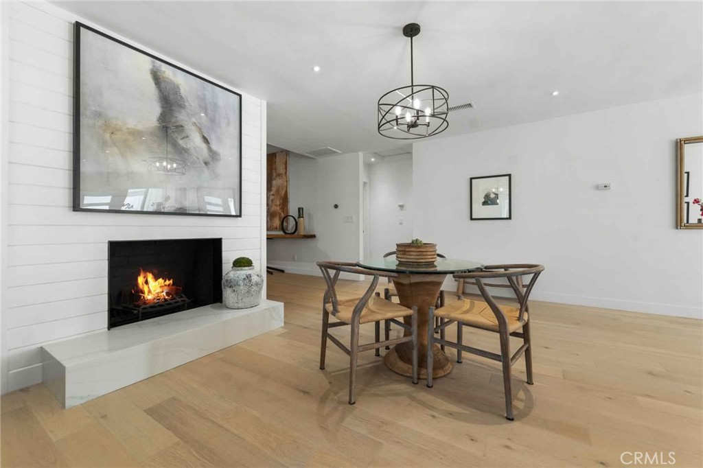 2401 Coldwater Canyon Drive