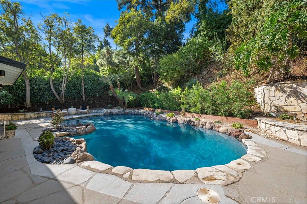 2401 Coldwater Canyon Drive