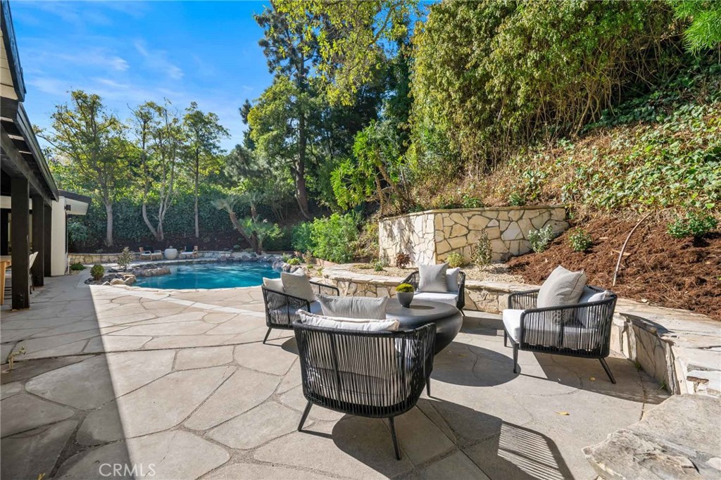 2401 Coldwater Canyon Drive