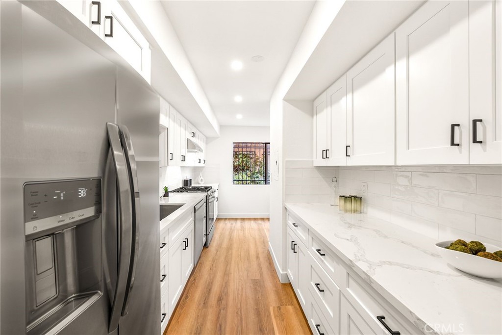 10600 Holman Avenue 9