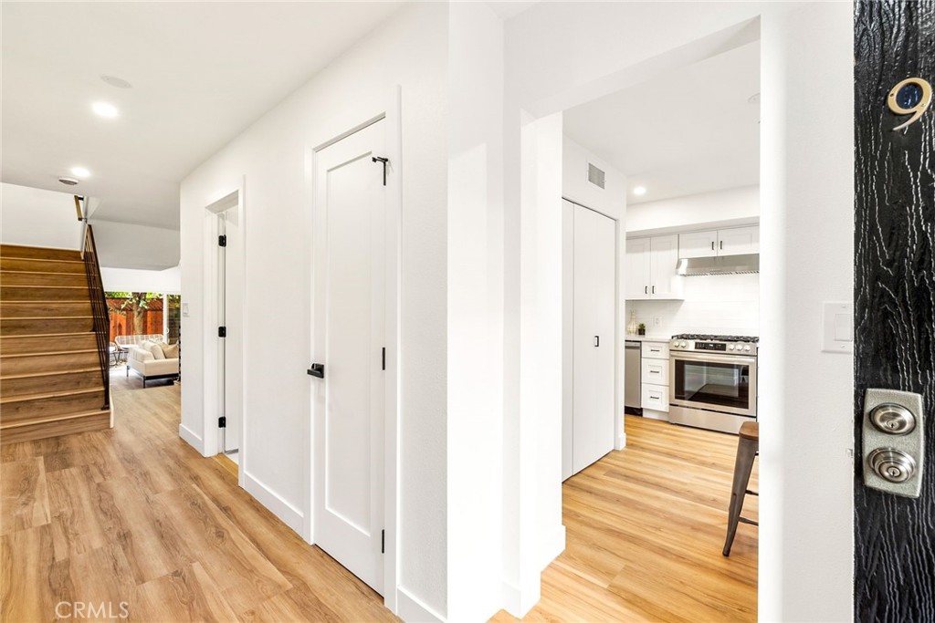 10600 Holman Avenue 9