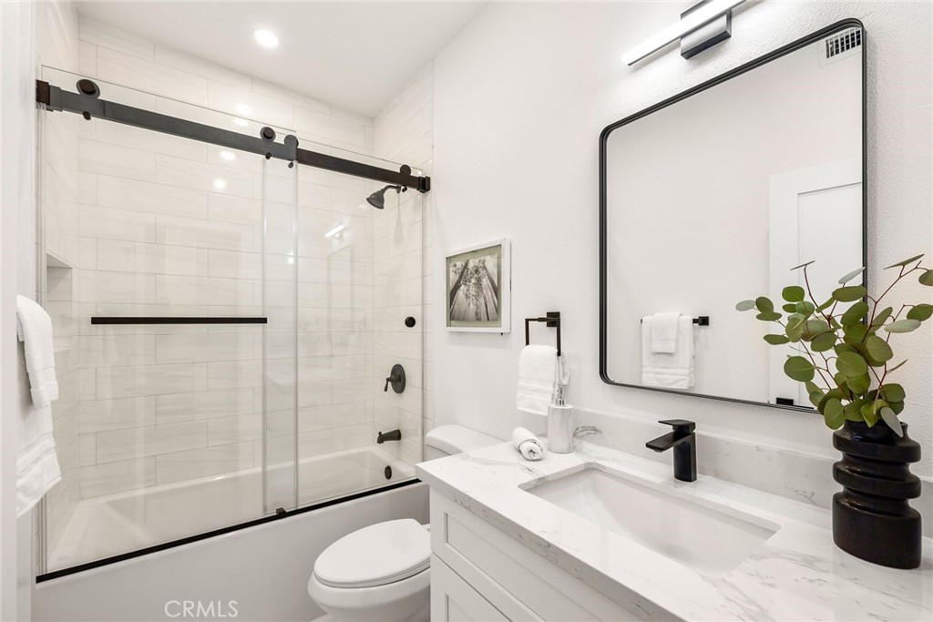 10600 Holman Avenue 9