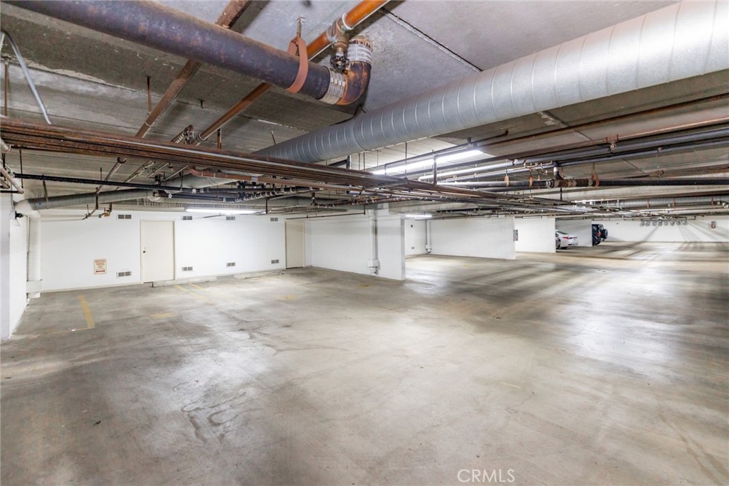 10600 Holman Avenue 9