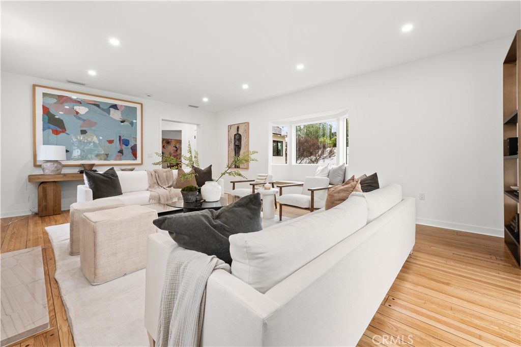 10584 Wellworth Avenue