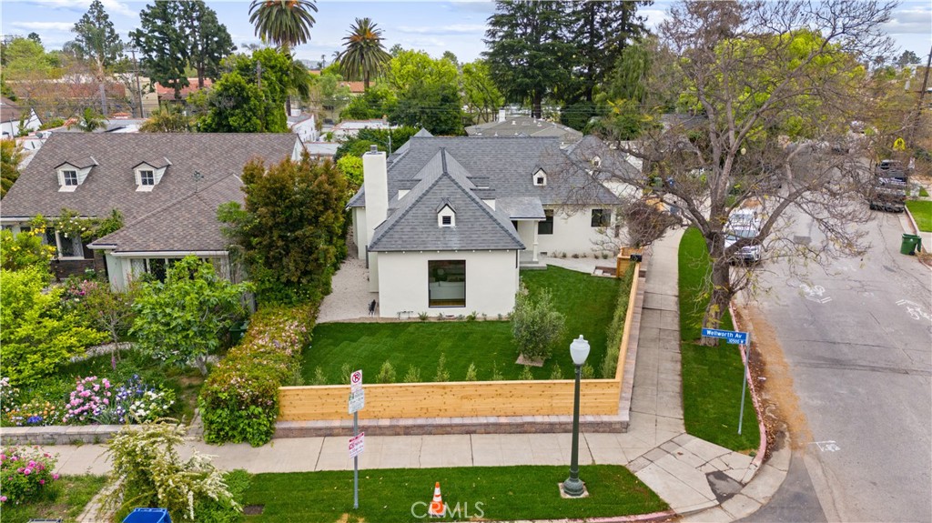 10584 Wellworth Avenue