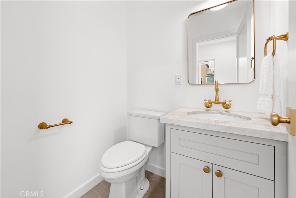 10584 Wellworth Avenue