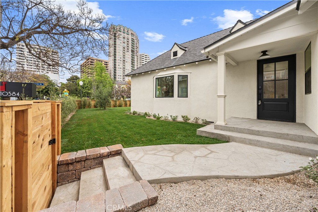 10584 Wellworth Avenue