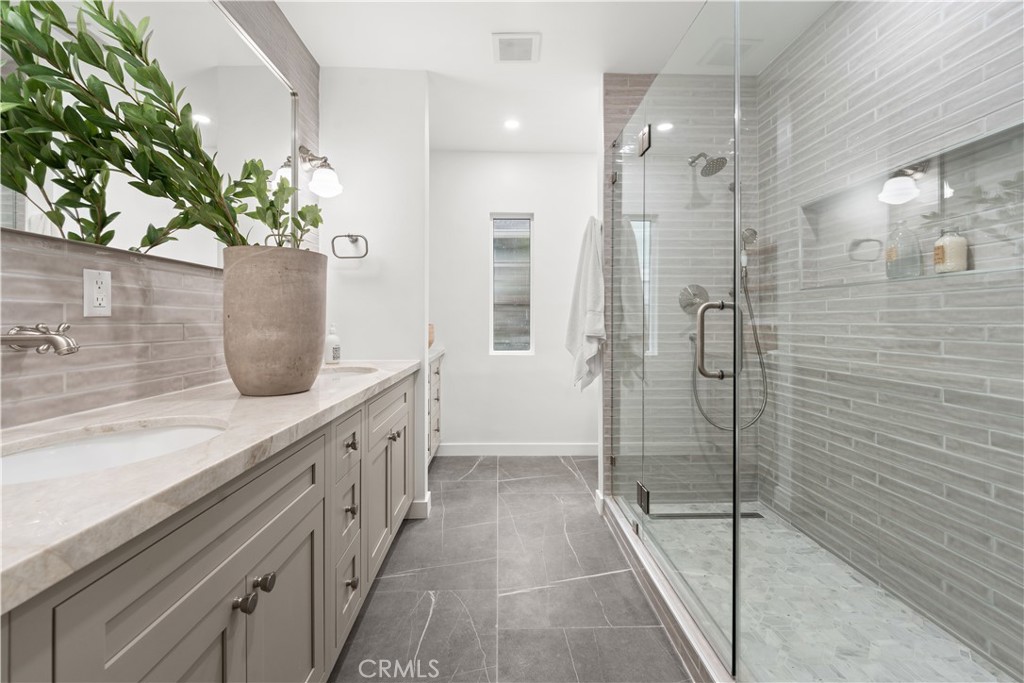 10584 Wellworth Avenue