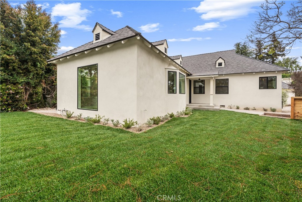 10584 Wellworth Avenue