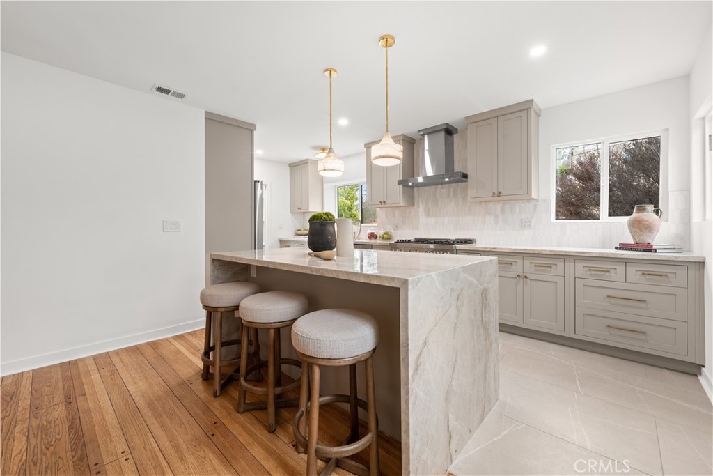 10584 Wellworth Avenue