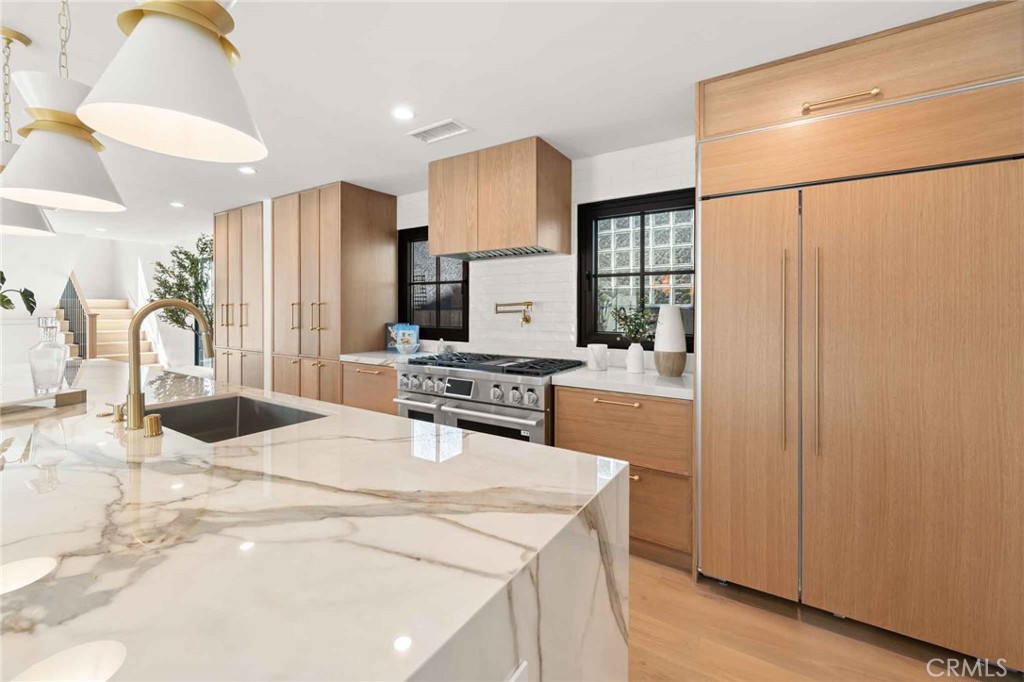 214 Abalone Avenue