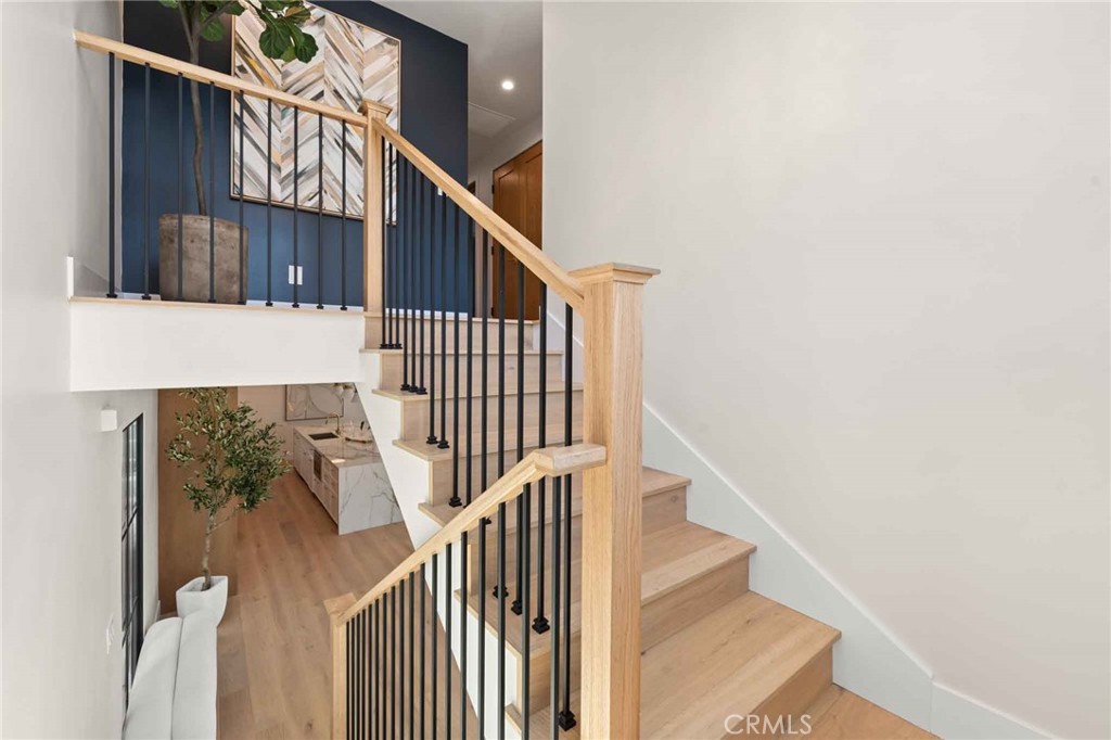 214 Abalone Avenue