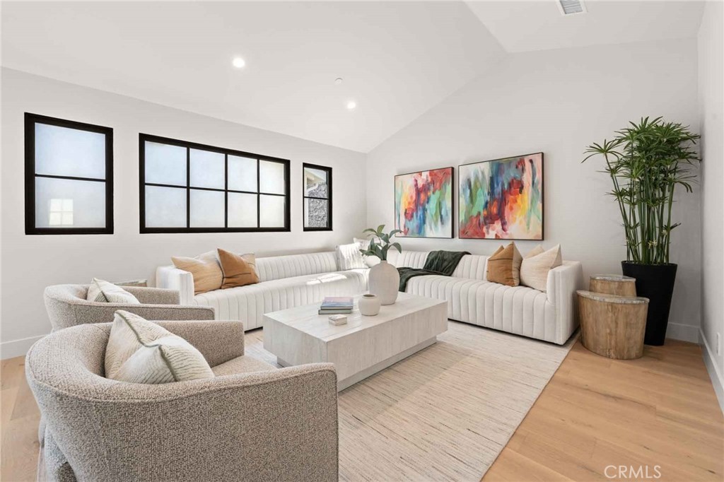 214 Abalone Avenue
