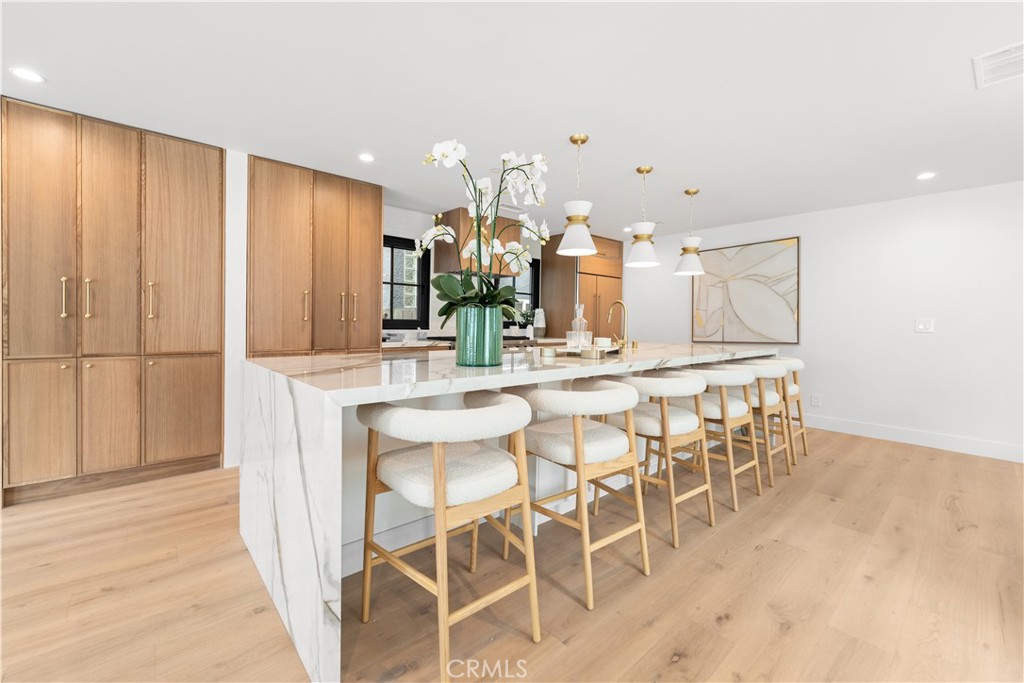 214 Abalone Avenue