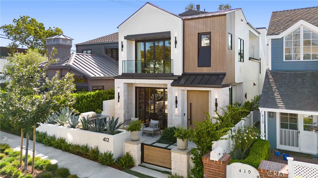 412 Heliotrope Avenue