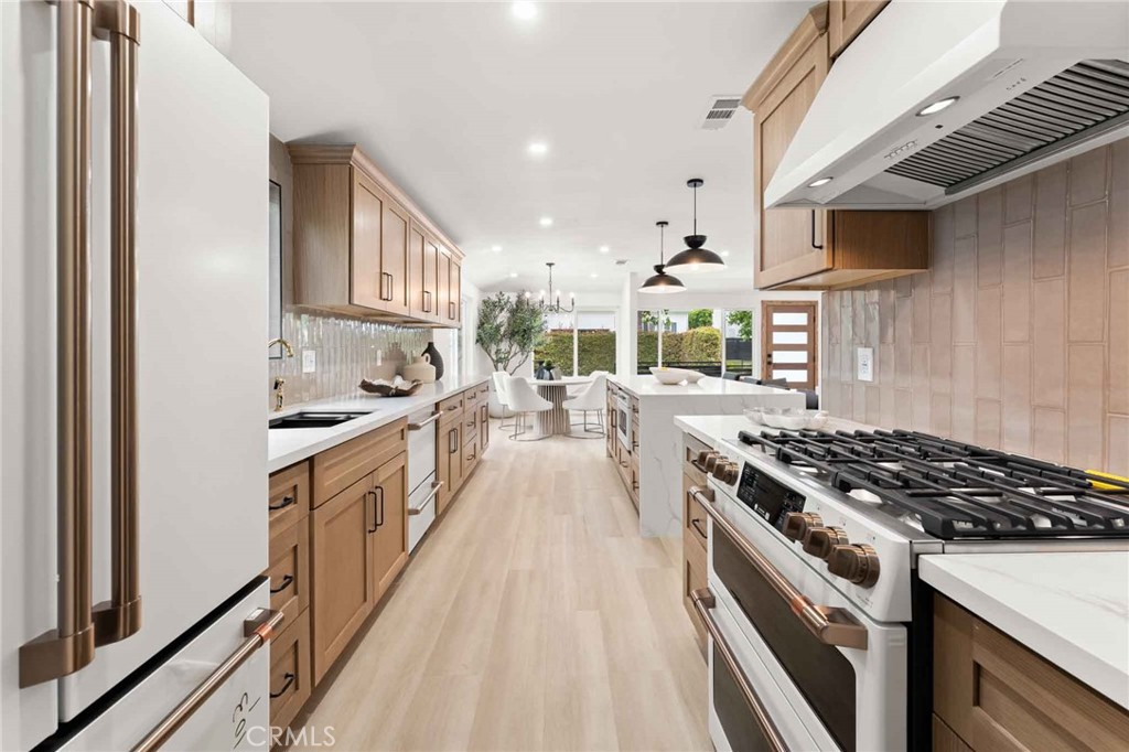 11408 Waterford Street