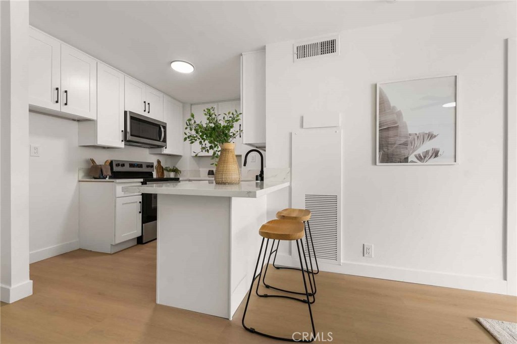 1750 E Ocean Boulevard 902