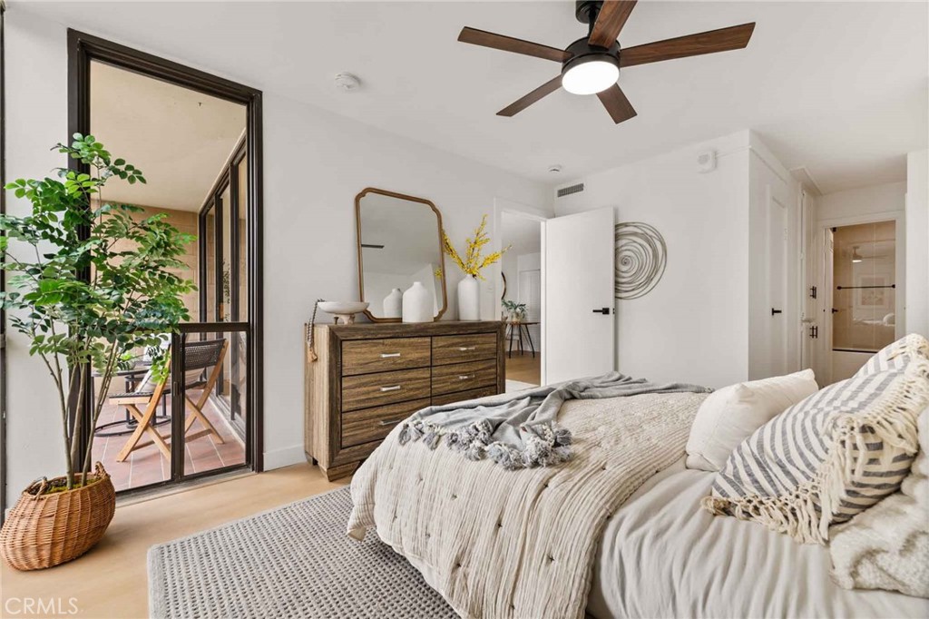 1750 E Ocean Boulevard 902