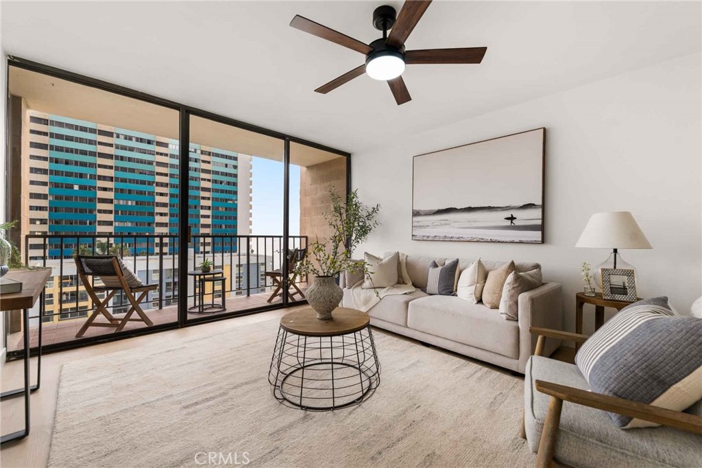 1750 E Ocean Boulevard 902