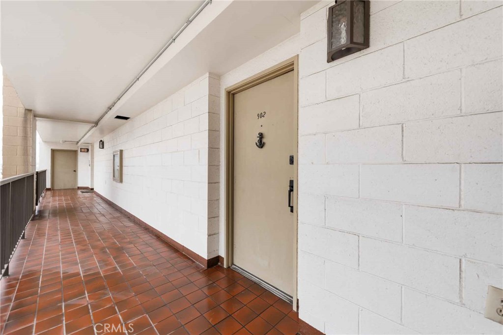 1750 E Ocean Boulevard 902