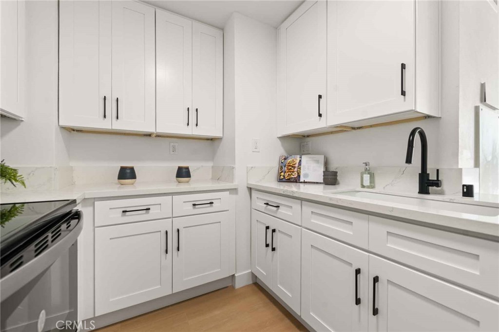 1750 E Ocean Boulevard 902