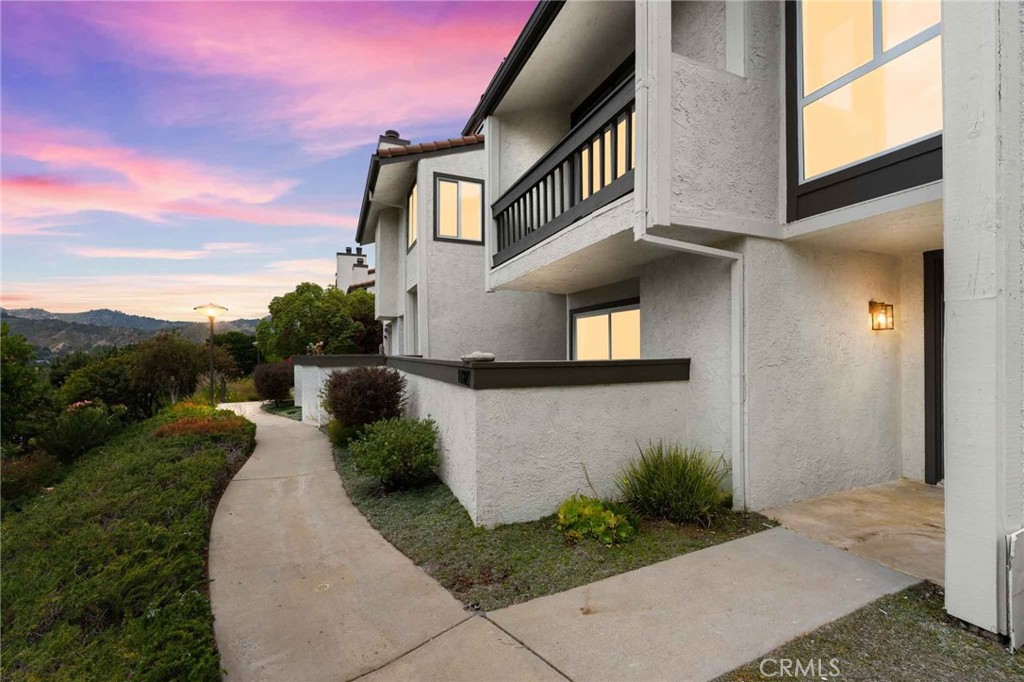 1782 Palisades Drive