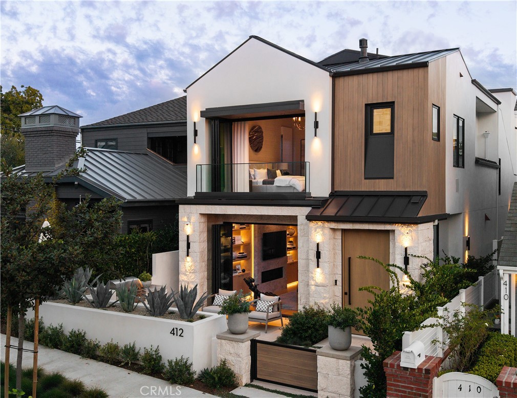 412 Heliotrope Avenue