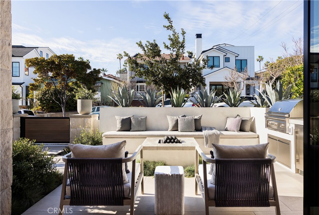 412 Heliotrope Avenue