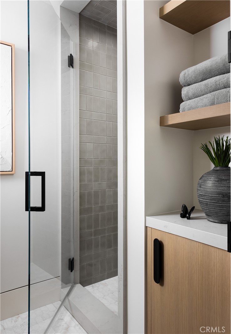 412 Heliotrope Avenue