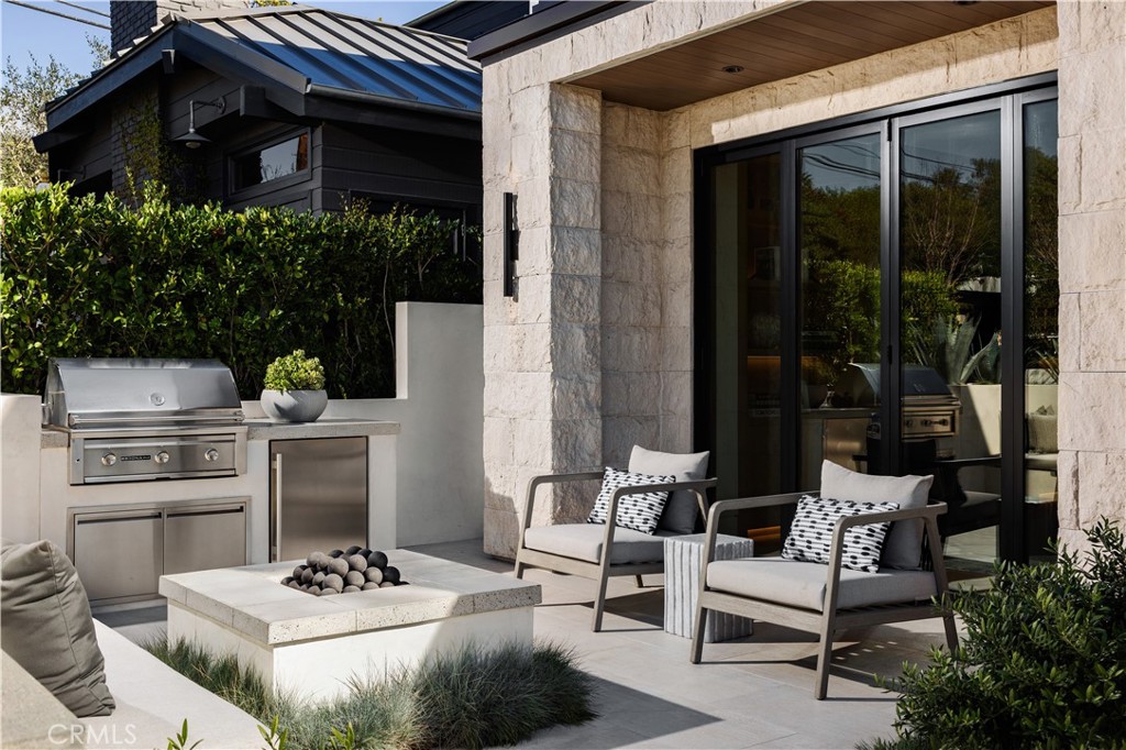 412 Heliotrope Avenue