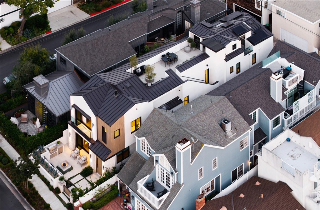 412 Heliotrope Avenue