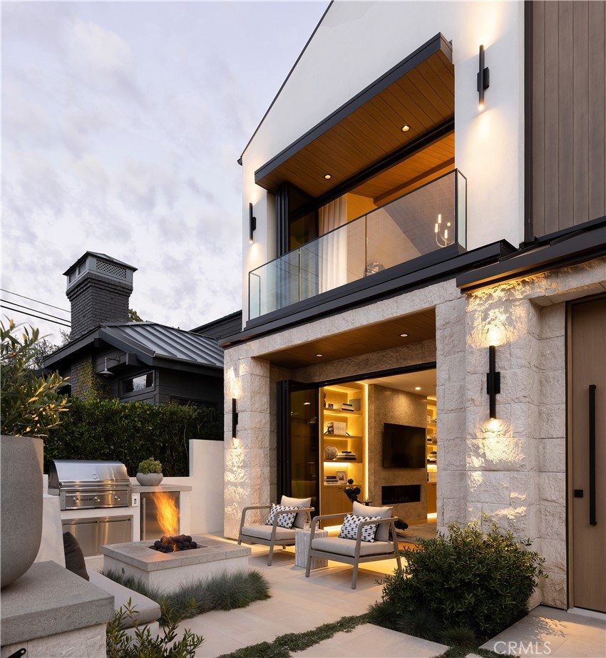 412 Heliotrope Avenue