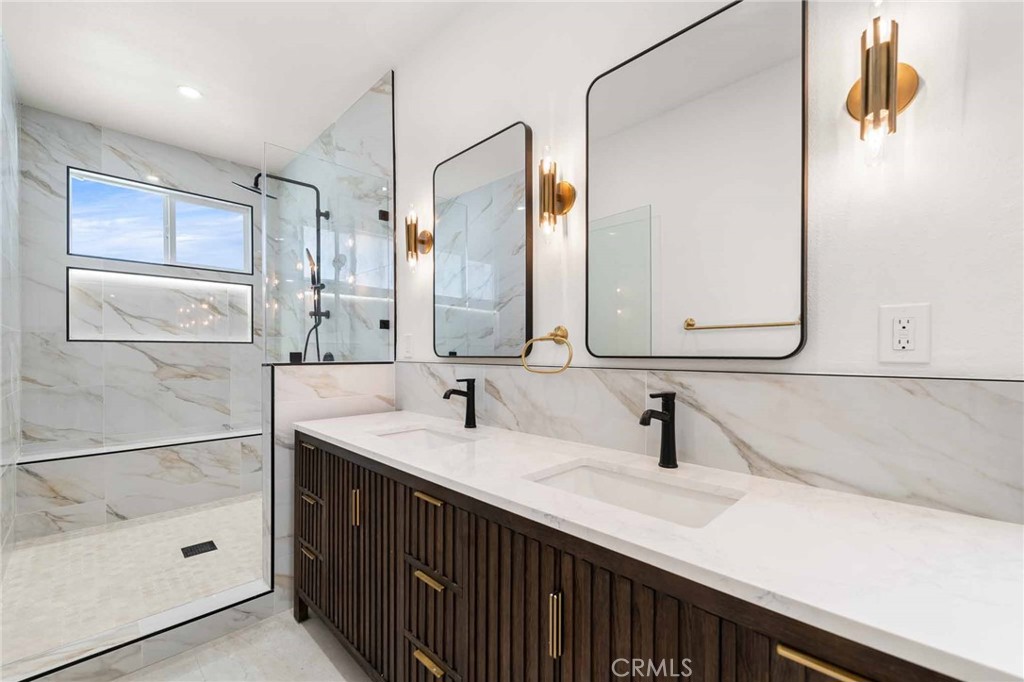 30135 Avenida Celestial