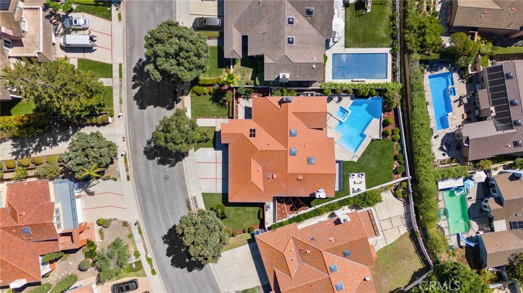 30135 Avenida Celestial