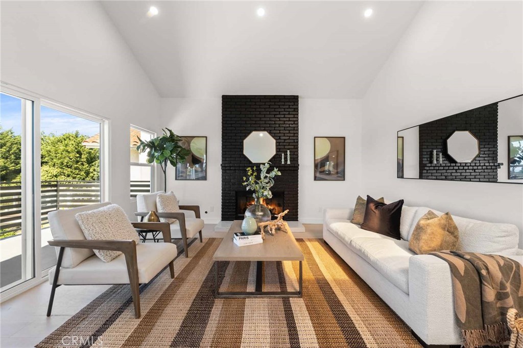 30135 Avenida Celestial