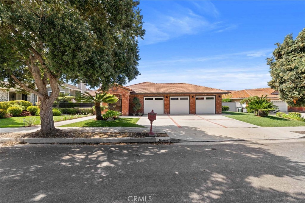 30135 Avenida Celestial