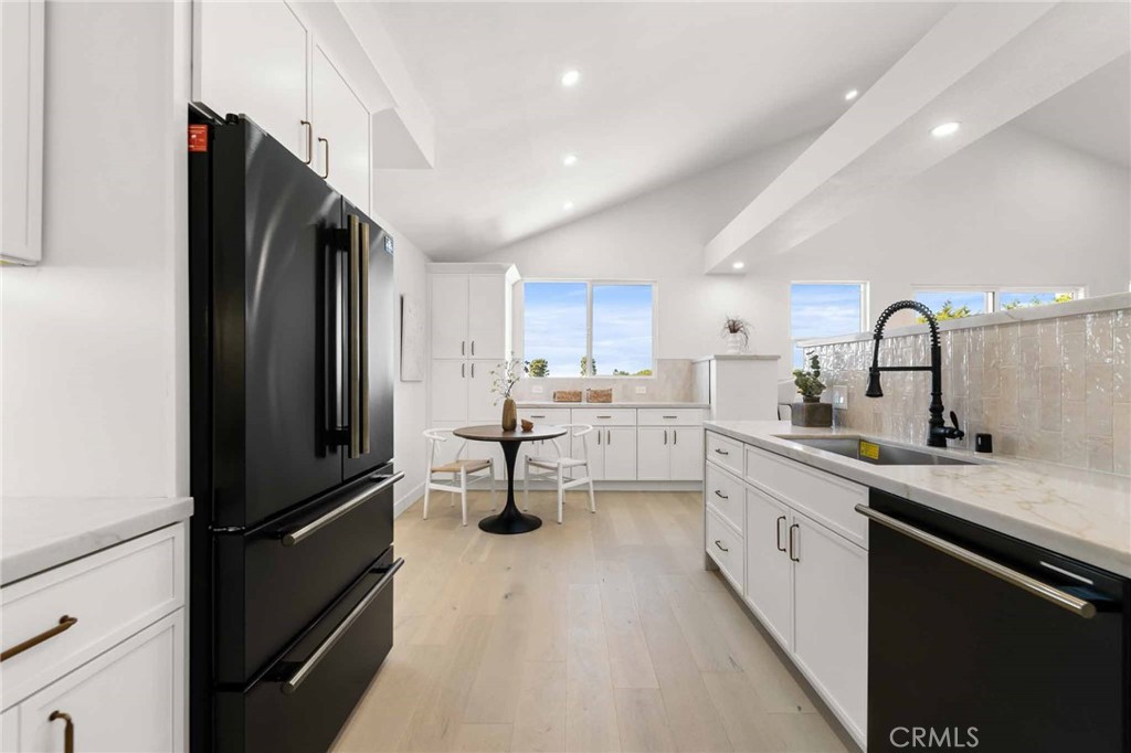 30135 Avenida Celestial