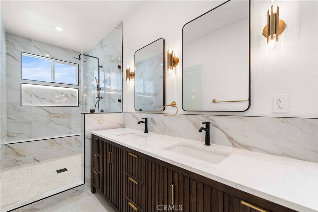 30135 Avenida Celestial