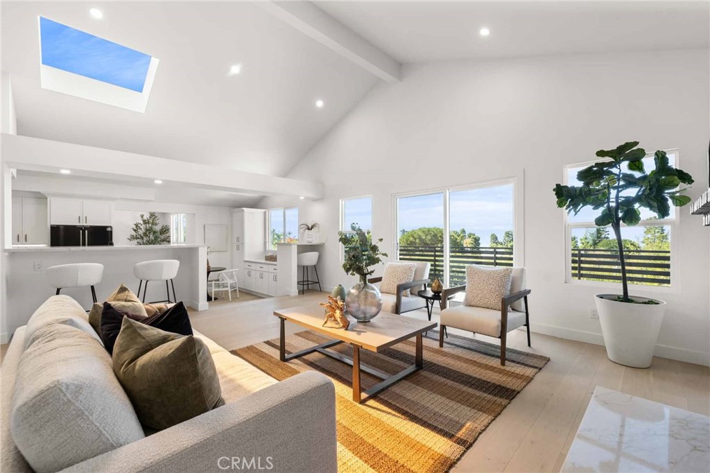 30135 Avenida Celestial