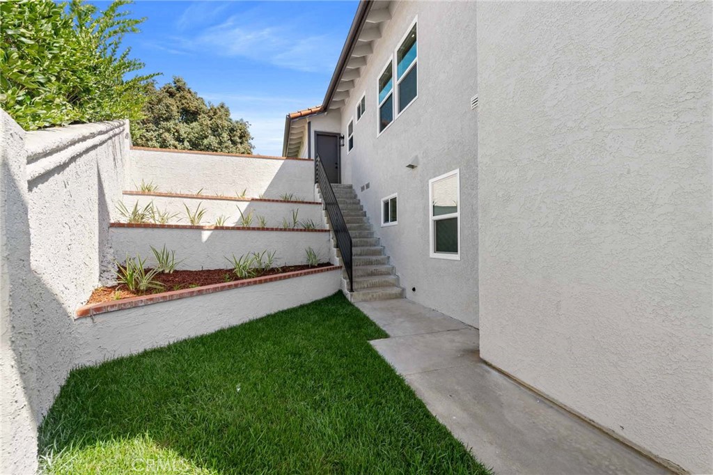 30135 Avenida Celestial